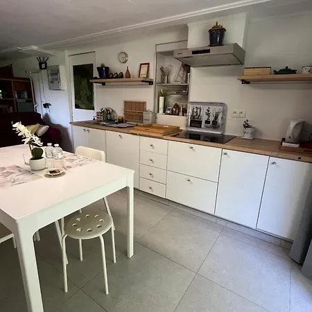 アパート Renove Rdc Terrasse Wepion ナミュール